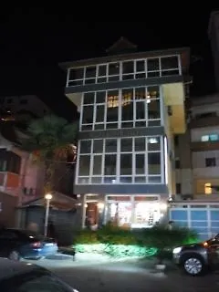 호텔 Pik Loti 티라나