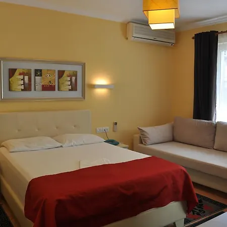 Pik Loti Hotel Tirana