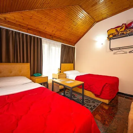 Pik Loti Hotel
